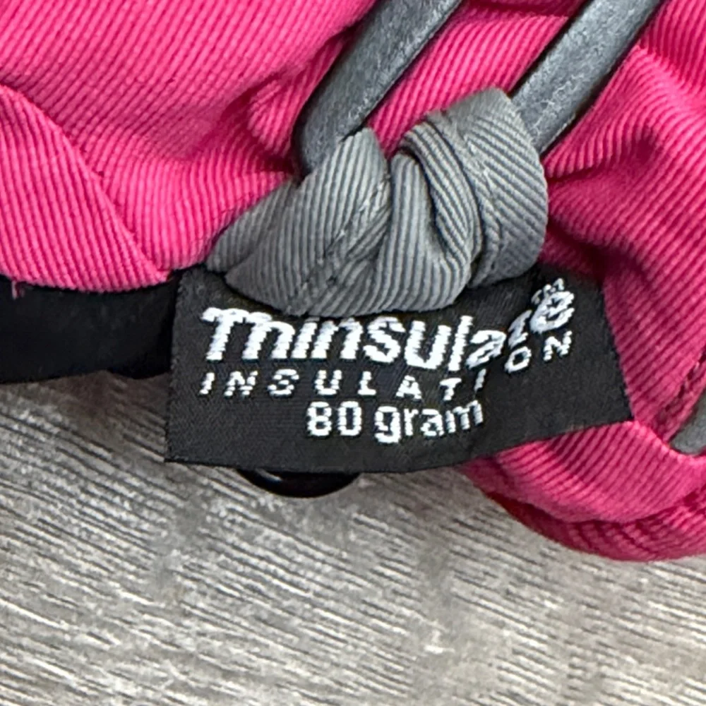 target size 4-7 girls pink and black winter gloves